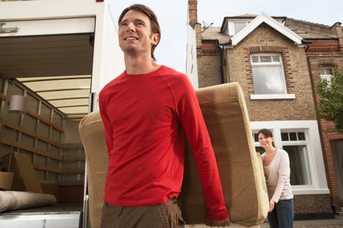 Local man and van St John's Wood service supporting a smooth move